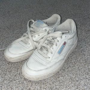 Off white Reebok Classics